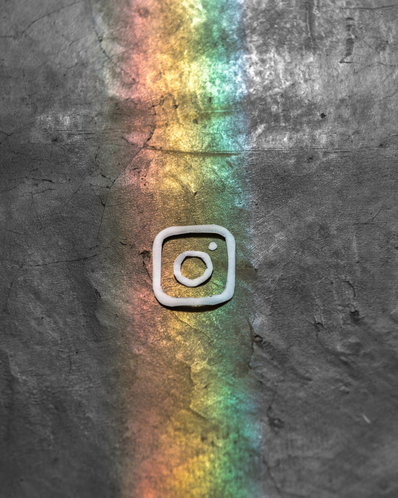 Instagram logo, the end of likes?